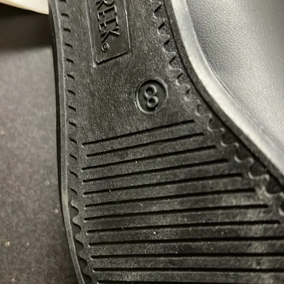 New Memory Foam Shoes - Picture 7 of 9
